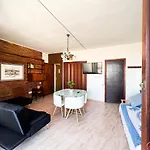 Oasis A 50m Del Mar *