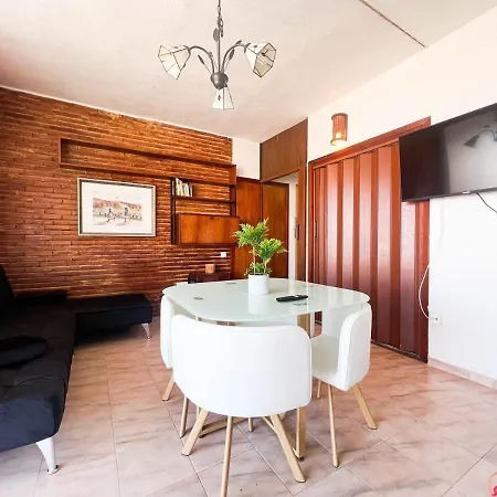 Oasis A 50m Del Mar * غراو ذي كاستيّيون